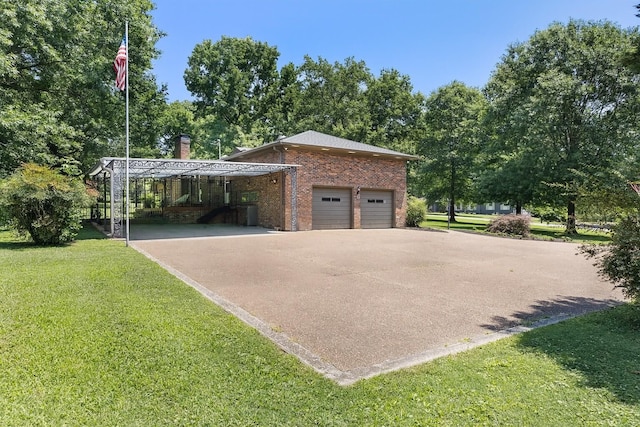 5033 Ragland Dr, Nashville, TN 37220 - garage featuring concrete driveway