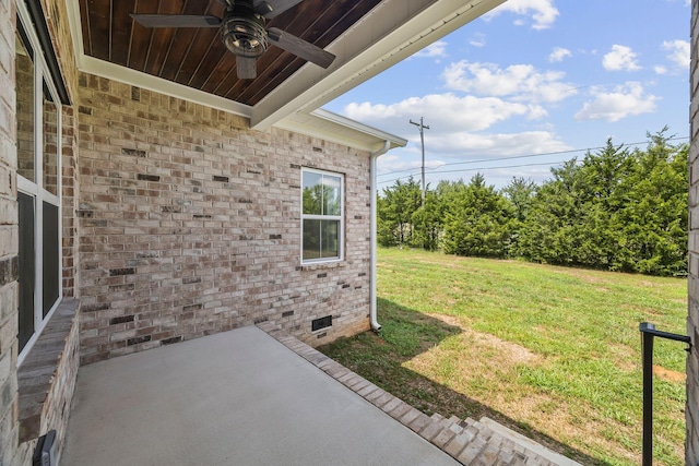 198 Creekside Dr, Lewisburg, TN 37091 - view of grassy yard featuring a ceiling fan and a patio area