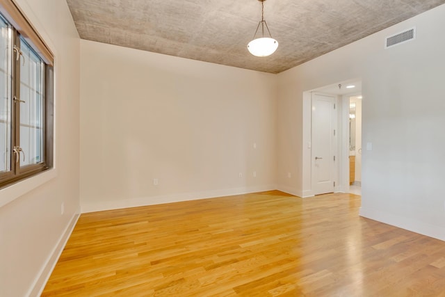 417 Frazier Ave Unit 404, Chattanooga, TN 37405 - empty room with light wood-style flooring and baseboards
