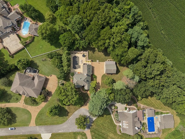 103 Wellesley Pl, Columbia, TN 38401 - view of property location with a pool