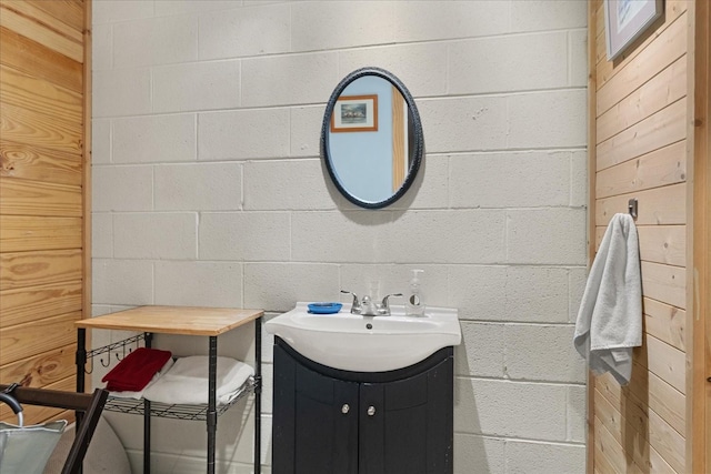 539 Bland Hollow Rd, Hohenwald, TN 38462 - half bathroom with vanity and concrete block wall