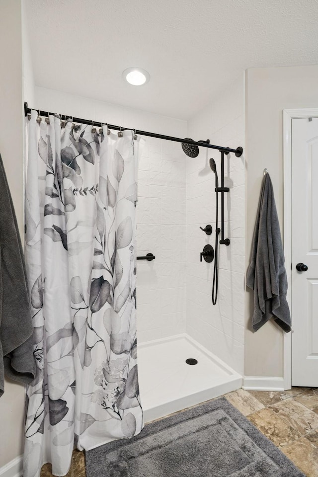 1493 Azalee Ln, Chapel Hill, TN 37034 - full bath featuring tiled shower and baseboards