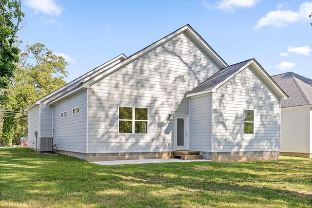 212 Mcbrien Rd, Chattanooga, TN 37411 - view of front facade featuring a front lawn and entry steps