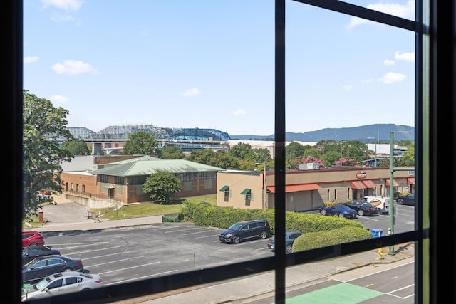 417 Frazier Ave Unit 303, Chattanooga, TN 37405 - detailed view of parking and mountains
