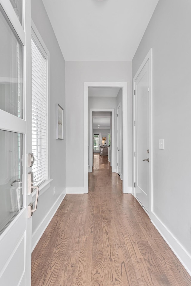 2806 Marlin Ave, Nashville, TN 37215 - hallway featuring wood finished floors and baseboards