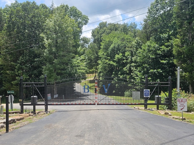22 Wc Pickett Rd, Clifton, TN 38425