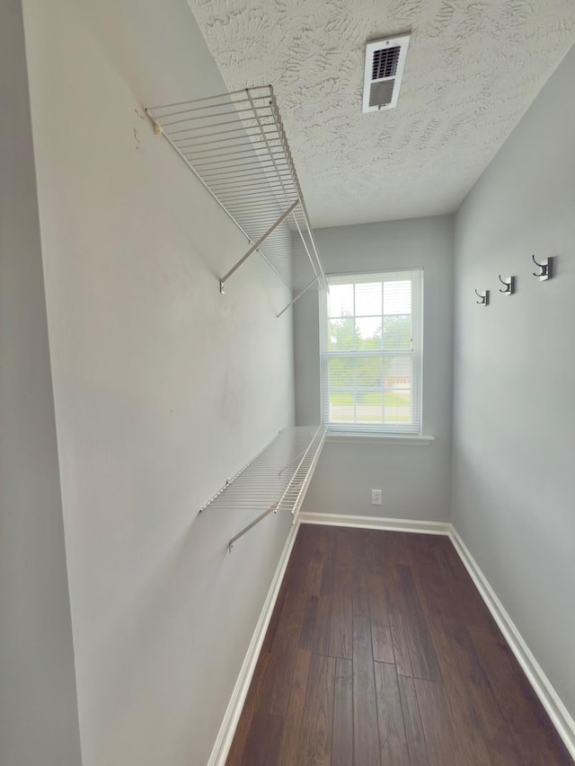 213 Ramsey Rd, Murfreesboro, TN 37127 - spacious closet with hardwood / wood-style floors
