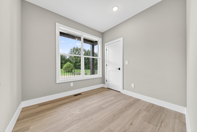 1263 N Sumner Rd, Bethpage, TN 37022 - unfurnished room featuring light wood-style floors and baseboards