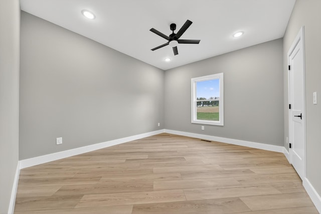 1263 N Sumner Rd, Bethpage, TN 37022 - spare room featuring ceiling fan, light wood-type flooring, and recessed lighting