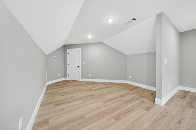1263 N Sumner Rd, Bethpage, TN 37022 - additional living space with light wood finished floors and lofted ceiling