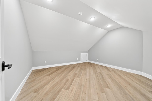 1263 N Sumner Rd, Bethpage, TN 37022 - bonus room featuring lofted ceiling, light wood finished floors, and recessed lighting