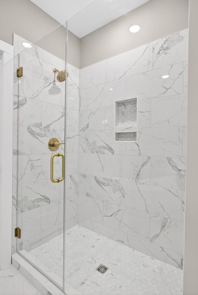 1263 N Sumner Rd, Bethpage, TN 37022 - bathroom featuring a marble finish shower