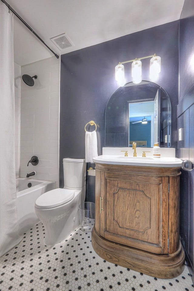2808 Lafayette Dr, Thompsons Station, TN 37179 - bathroom featuring washtub / shower combination and vanity