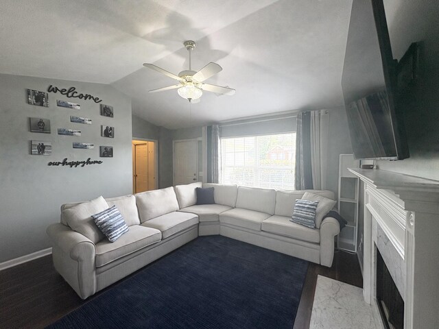 622 Mable Dr, La Vergne, TN 37086 - photo 2