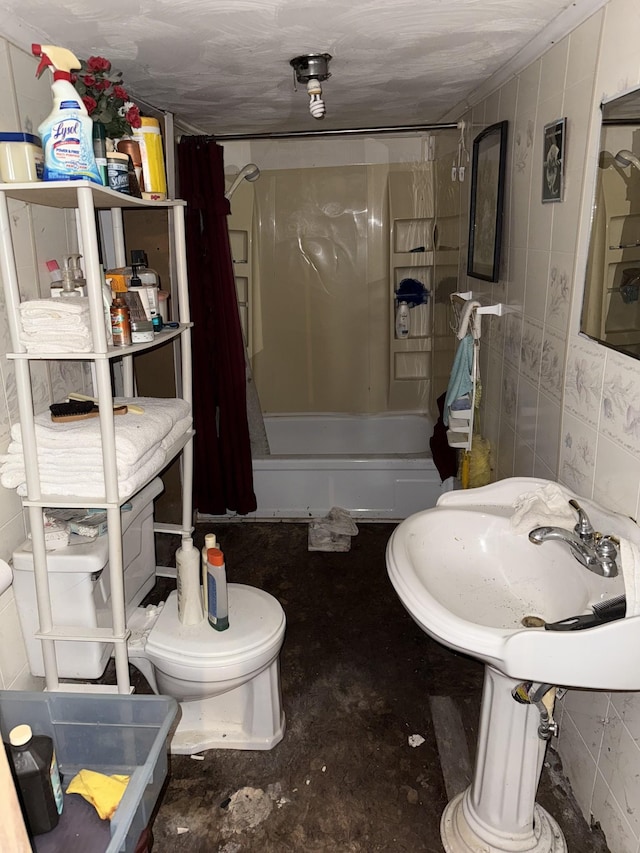 209 Olive St, Mount Pleasant, TN 38474 - bathroom with shower / washtub combination and toilet
