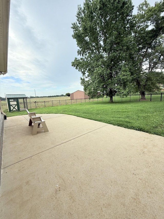 2680 Cedar Grove Rd, Lebanon, TN 37087 - view of patio with a shed