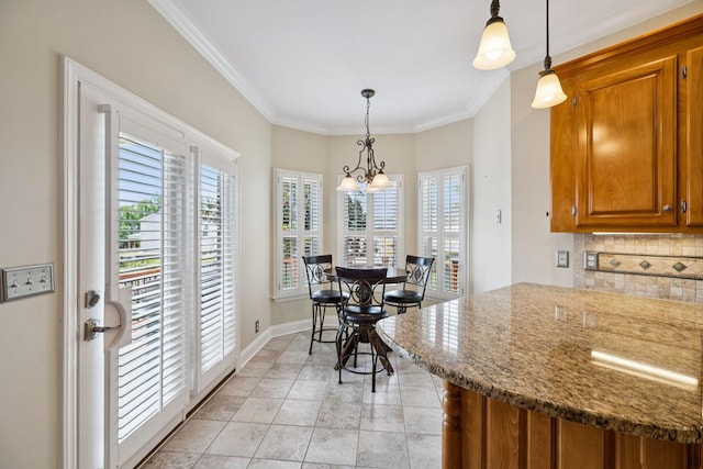 2707 Albany Ct, Murfreesboro, TN 37129 - dining area featuring ornamental molding and a chandelier