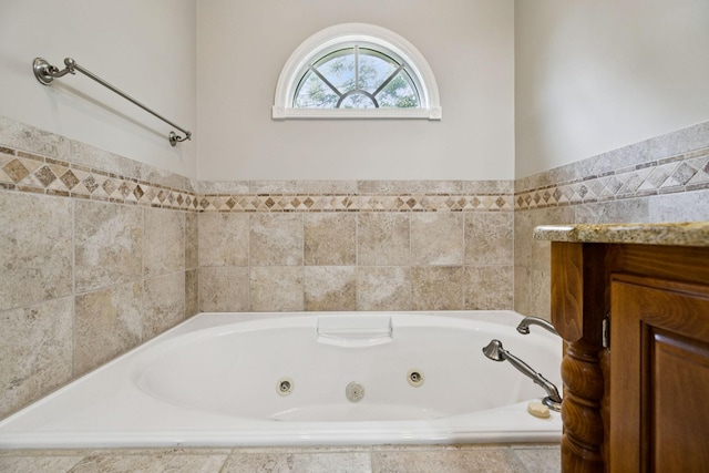 2707 Albany Ct, Murfreesboro, TN 37129 - bathroom featuring a jetted tub