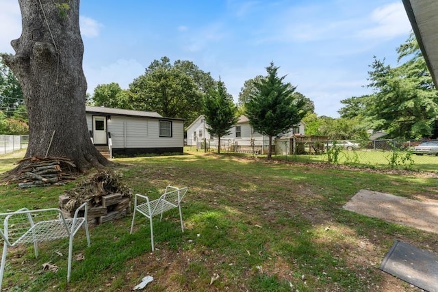 3102 Crescent Cir, Chattanooga, TN 37407 - view of yard featuring entry steps