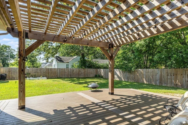615 S Moore Rd, Chattanooga, TN 37412 - fenced backyard featuring a deck and a pergola