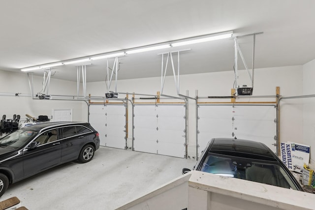 3 Annandale, Nashville, TN 37215 - garage with a garage door opener