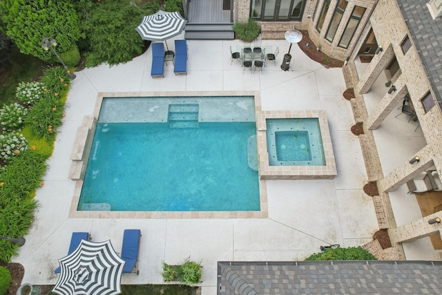 3 Annandale, Nashville, TN 37215 - aerial view of property and surrounding area with a pool
