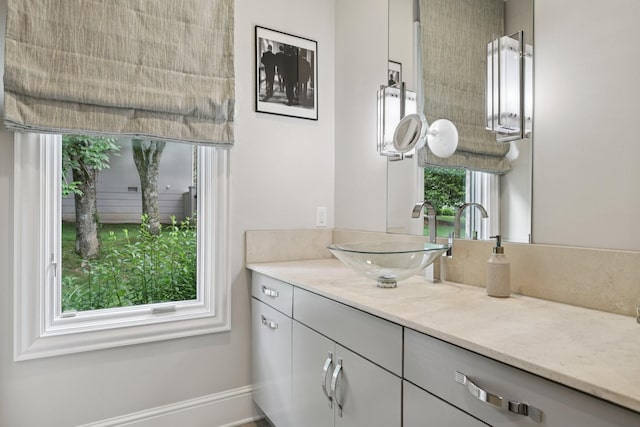 3 Annandale, Nashville, TN 37215 - bathroom with vanity