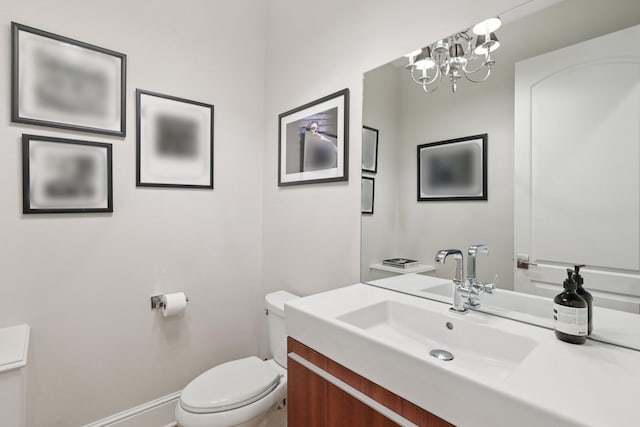 3 Annandale, Nashville, TN 37215 - bathroom featuring vanity and a chandelier