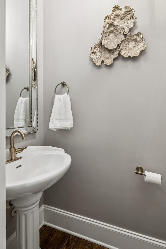 1808 Mosaic Trl, Murfreesboro, TN 37130 - bathroom with baseboards and wood finished floors