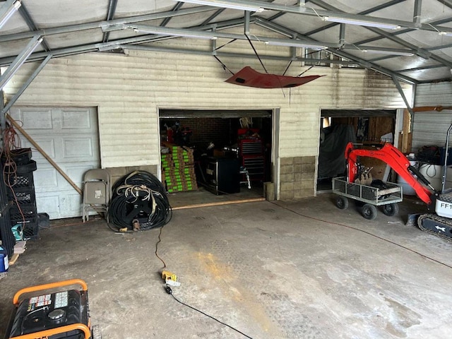 122 W Lake St, Camden, TN 38320 - view of garage