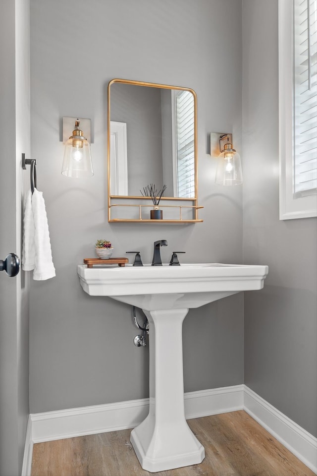 8665 Woodbury Acre Ct, Harrison, TN 37341 - bathroom with wood finished floors