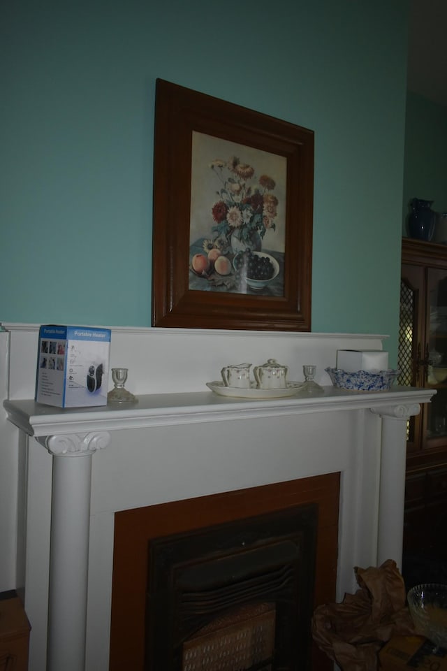 704 Main St N, Carthage, TN 37030 - detailed view of a fireplace