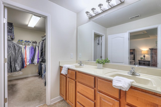 1005 Lark Ct, Spring Hill, TN 37174 - full bath featuring double vanity and a spacious closet