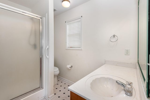 381 Bailey Ln, Pleasant View, TN 37146 - bathroom featuring a shower stall and vanity