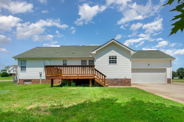 381 Bailey Ln, Pleasant View, TN 37146 - back of property featuring crawl space, an attached garage, driveway, a wooden deck, and a yard