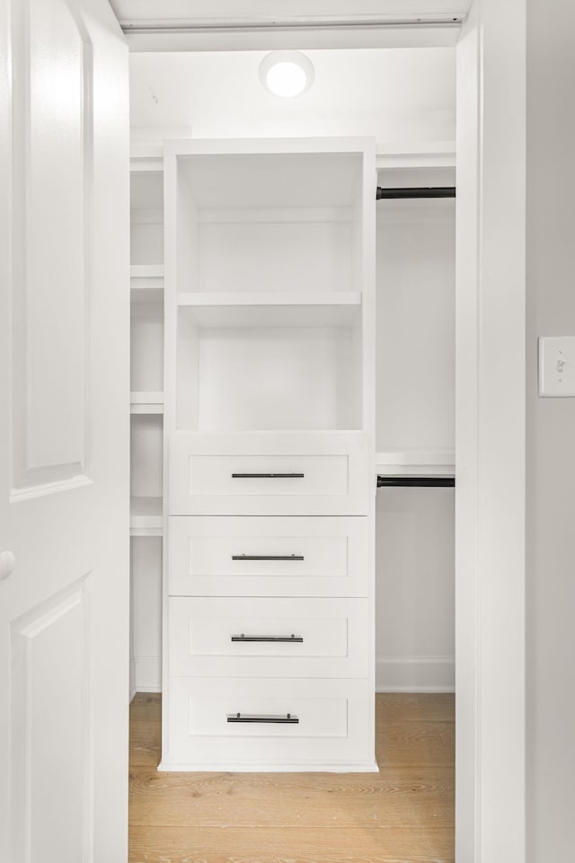 310 E Highland Dr, Columbia, TN 38401 - view of closet