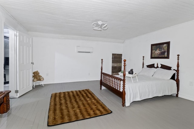 584 Limestone Ave, Lewisburg, TN 37091 - bedroom with a wall mounted air conditioner and baseboards