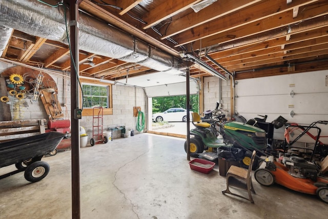 1148 Green Valley Dr, Lewisburg, TN 37091 - garage with concrete block wall