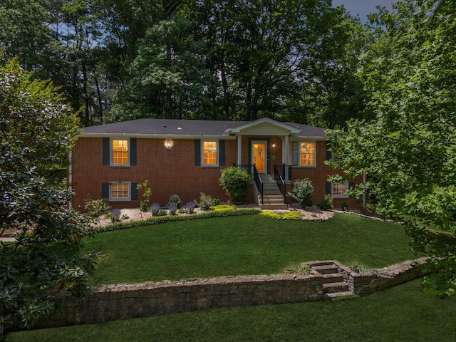 1148 Green Valley Dr, Lewisburg, TN 37091 - single story home with brick siding and a front lawn