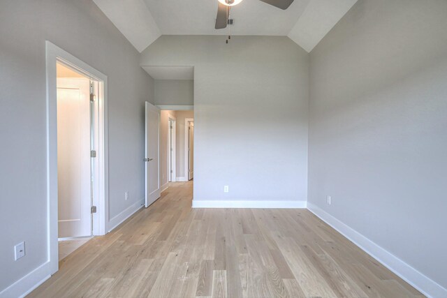 5560 Sinclair Ct, Murfreesboro, TN 37127 - spare room with a ceiling fan, light wood finished floors, and vaulted ceiling