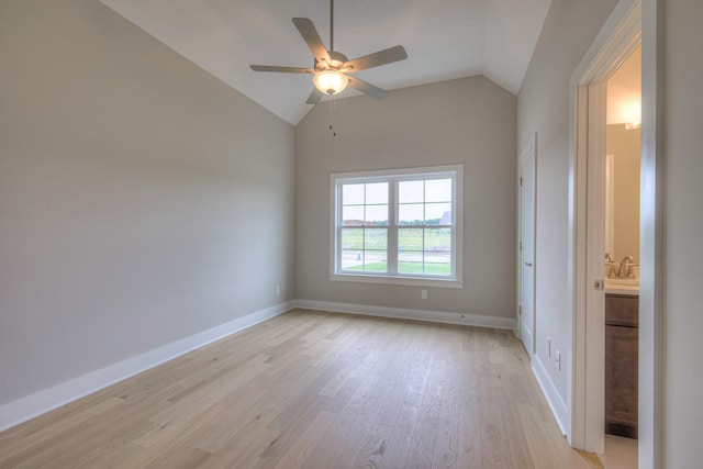 5560 Sinclair Ct, Murfreesboro, TN 37127 - spare room featuring light wood-style floors, ceiling fan, and lofted ceiling