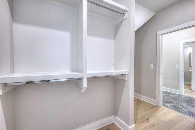 5560 Sinclair Ct, Murfreesboro, TN 37127 - walk in closet with wood finished floors
