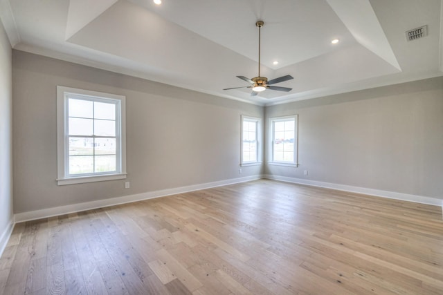 4113 Cile Ct, Murfreesboro, TN 37127 - empty room featuring a tray ceiling, light wood-style floors, ceiling fan, recessed lighting, and ornamental molding