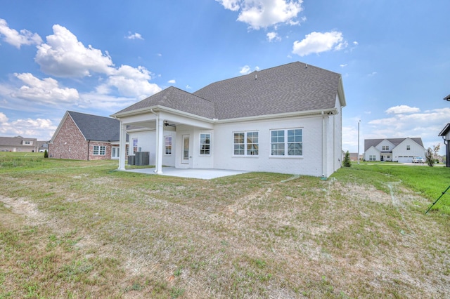 4113 Cile Ct, Murfreesboro, TN 37127 - back of property with a patio area, a ceiling fan, a yard, and a shingled roof