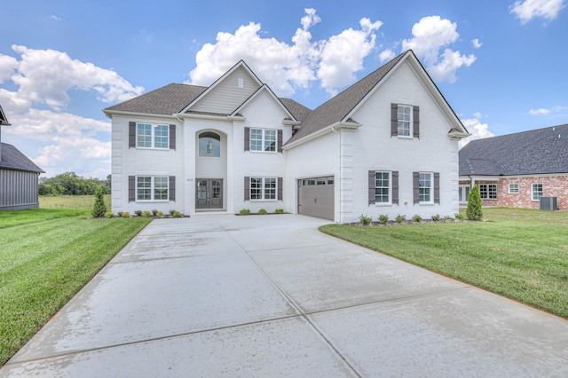 4113 Cile Ct, Murfreesboro, TN 37127 - traditional-style home with concrete driveway, a front lawn, a garage, and roof with shingles