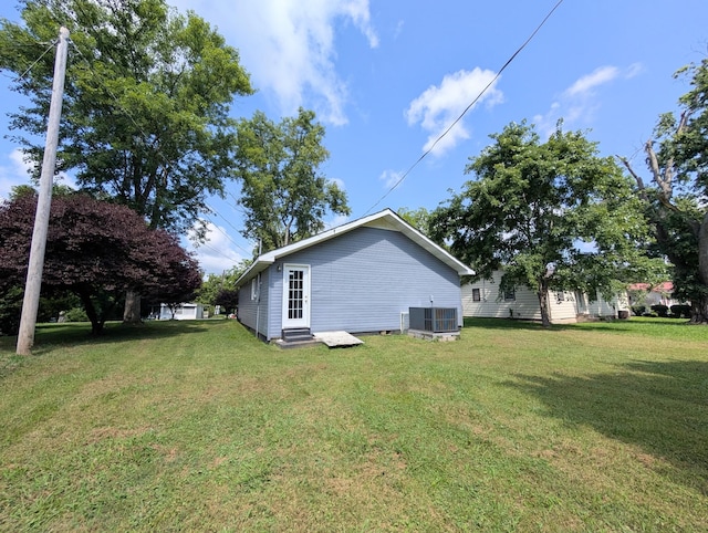 406 Horton St, Decherd, TN 37324 - view of property exterior featuring entry steps and a yard