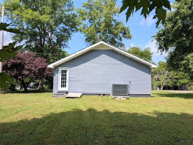 406 Horton St, Decherd, TN 37324 - view of property exterior featuring a yard