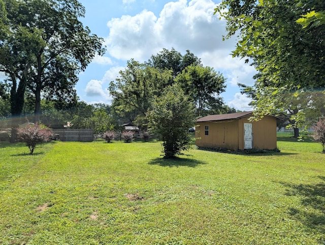 406 Horton St, Decherd, TN 37324 - view of yard with a storage shed
