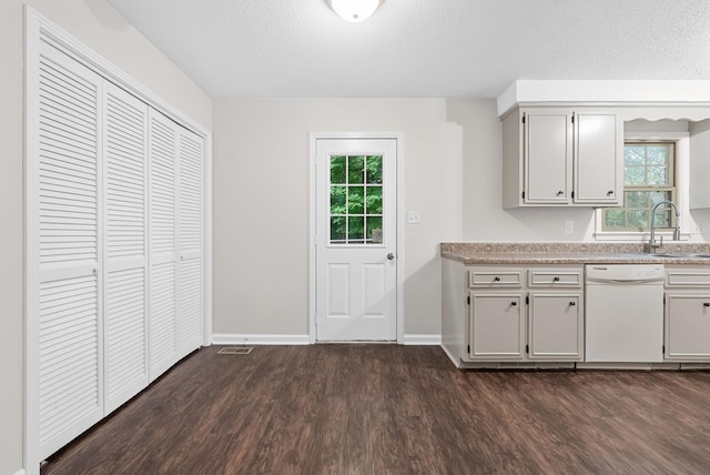 349 Harold Dr, Clarksville, TN 37040 - photo 9