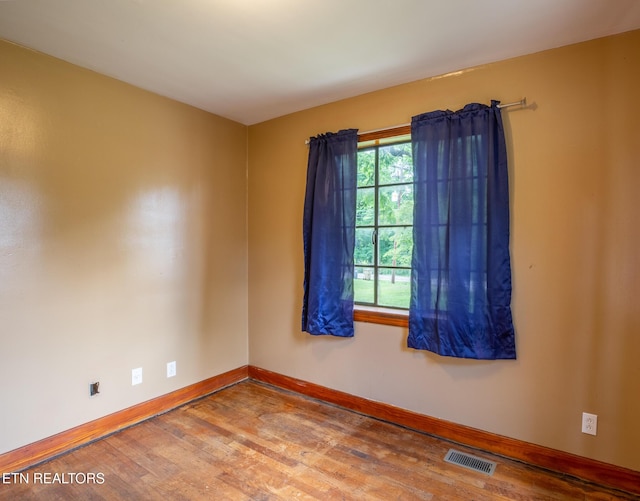 1218 Adair Dr, Knoxville, TN 37918 - photo 13